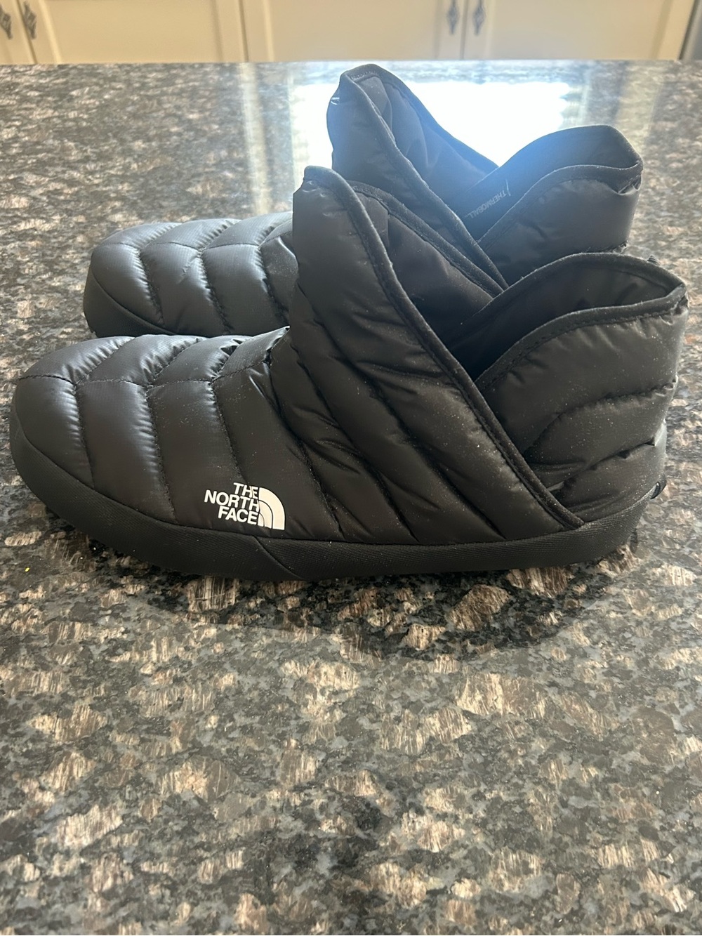 The North Face thermoball traction booties - Picture 3 of 6